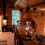 بيت للعطل Modern Log By Hardangervidda