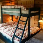 بيت للعطل Modern Log By Hardangervidda *